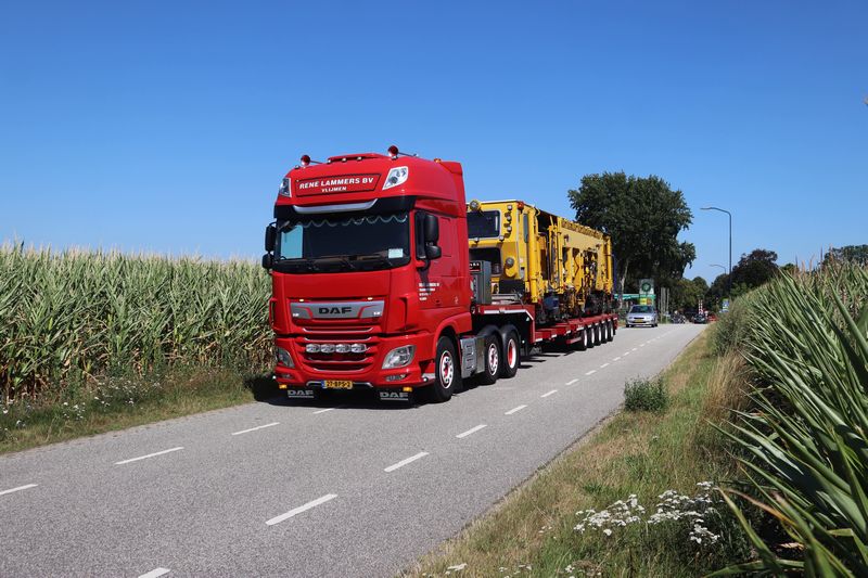 BAM Stopmachine met het fabrieksnummer 1214 en het UIC-nummer 99 84 942 8 702-7.